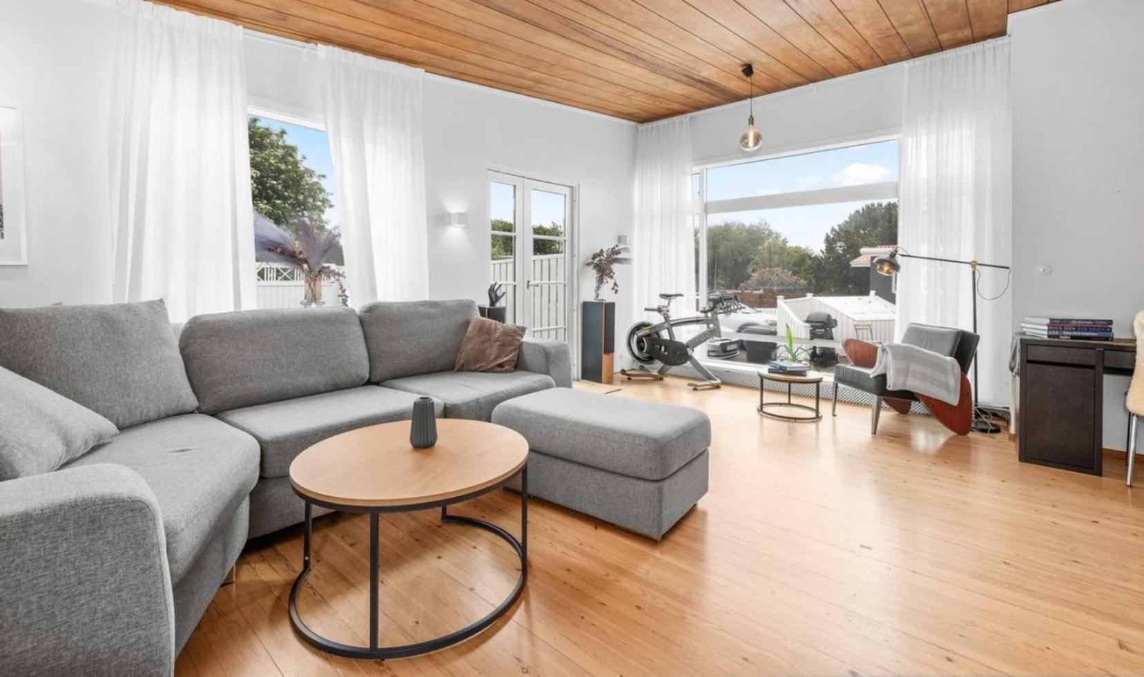House - Villa With Garden And Hot Tub, 2 Min From Reykjavik Garthabaer Exterior foto
